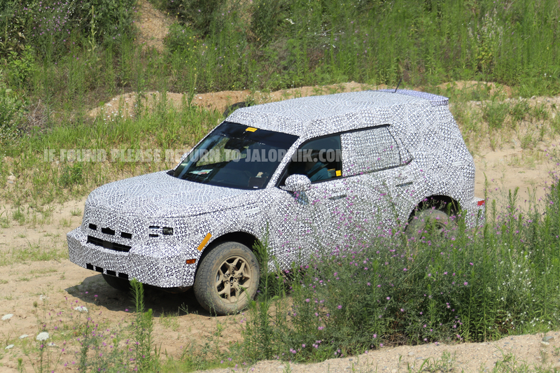 Illustration for article titled Here's The Ford 'Baby Bronco' Adventurer Testing Off-Road